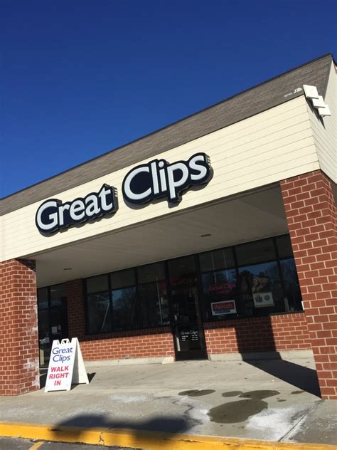 We also make it easy to get your next <b>great</b> haircut. . Great clips hair salon near me